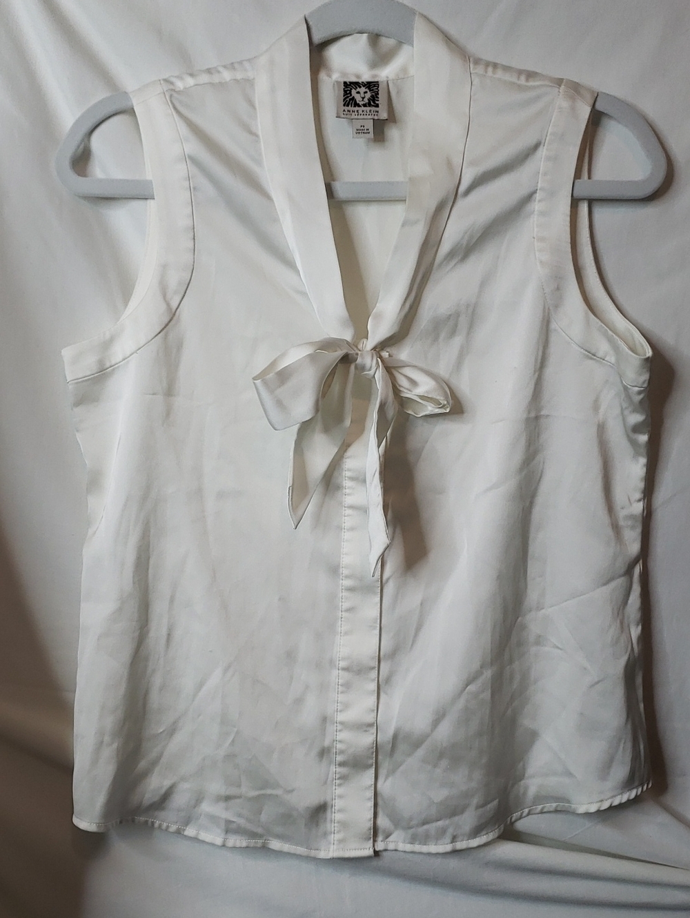 Anne Klein Sleeveless Tie-Neck Blouse in White
